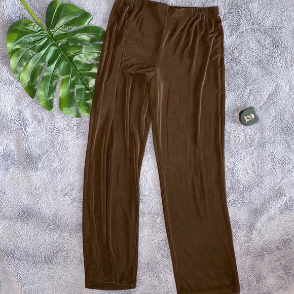 Chicos Travelers blown pants - Picture 2 of 3